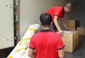 �عس�;���